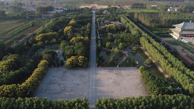 火狐电竞重磅！鹿邑县太清宫景区荣获“河南省绿化模范单位”称号(图4)
