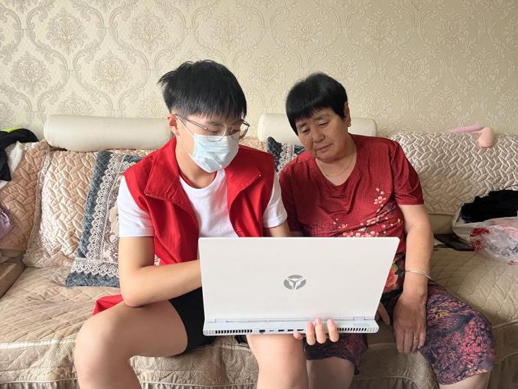 山东学子开展关于“大众对立体绿化的认识与看法”的实践调研火狐电竞(图2)