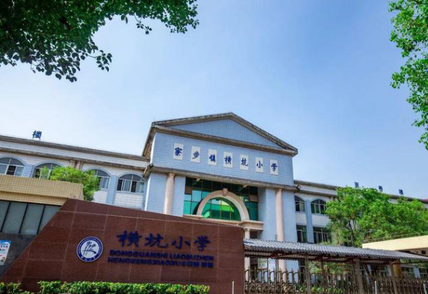 东莞万科时富金色家园值得买吗？2字头!火狐电竞超45%绿化率园林！(图3)