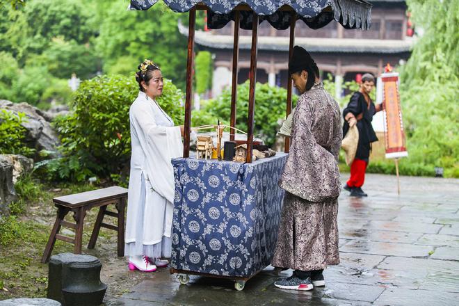 中国唯一穿汉服才能进的园林 游客打招呼以古语相称火狐电竞(图6)