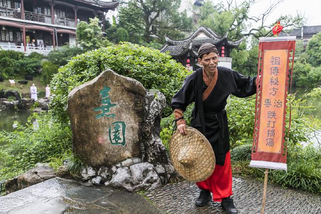 中国唯一穿汉服才能进的园林 游客打招呼以古语相称火狐电竞(图11)