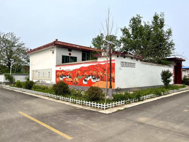 青州市谭坊镇：环卫体制改革让环境更优 擦亮美丽宜居乡村幸福底色火狐电竞(图2)