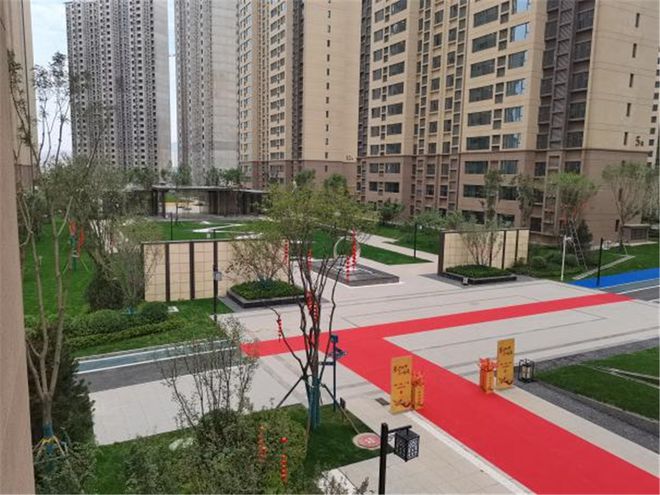 火狐电竞从《丝路山水图》中走出的园林社区安宁碧桂园“交房即交证”兑现美好生活(图6)