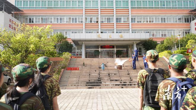 火狐电竞消防知识进校园！梅州平远上好开学安全第一课(图3)