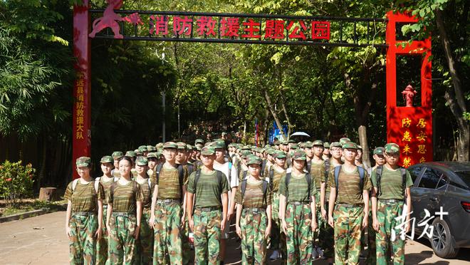 火狐电竞消防知识进校园！梅州平远上好开学安全第一课(图4)