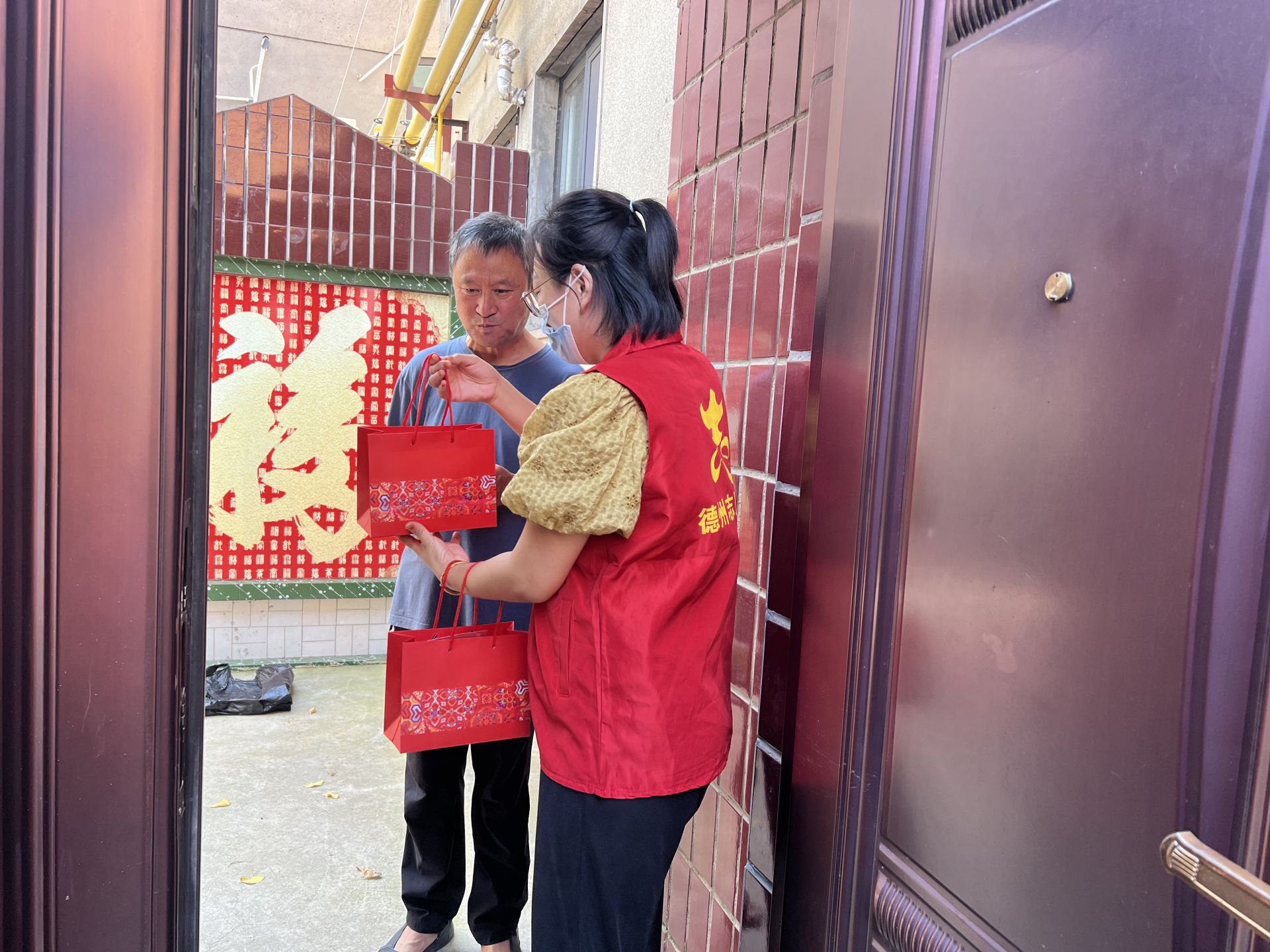 德州市城市园林规划火狐电竞设计研究院组织开展中秋节文明实践活动(图1)