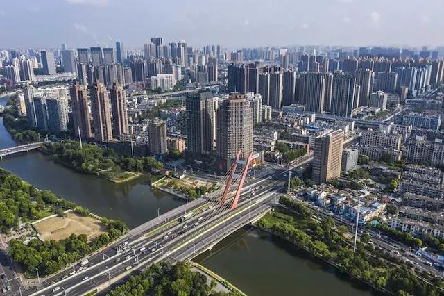 火狐电竞主城难得低密洋房！三大国匠联袂打造引领板块优秀品质人居(图1)
