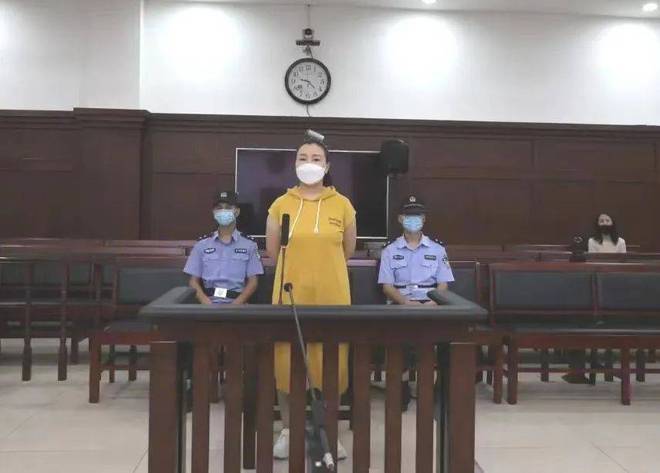 火狐电竞墓地收益令人心动？其实是专骗老年人养老钱｜今晚九点半(图1)