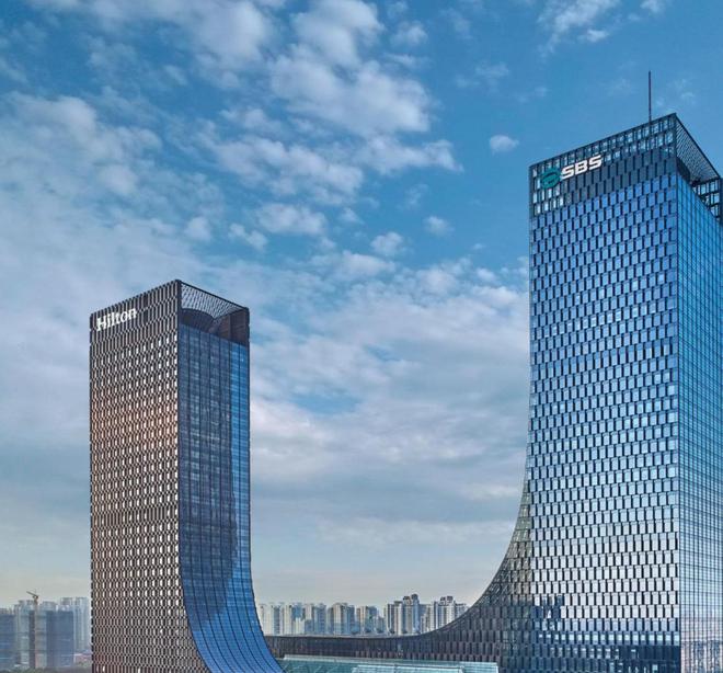 法国游客来到苏州看到奇火狐电竞葩地标“秋裤楼”直言设计不太合理(图7)