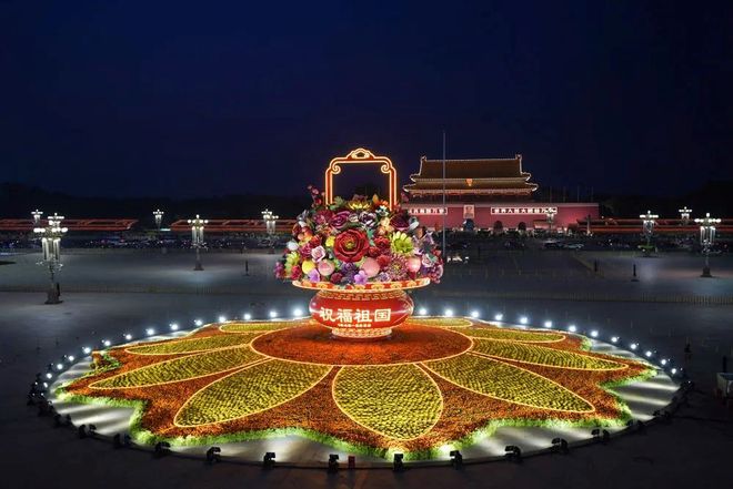 火狐电竞这个广西人为何能设计出国庆花坛？(图1)