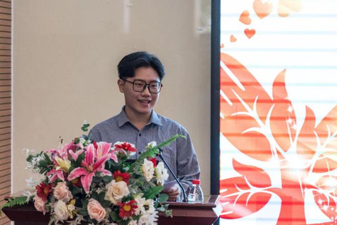 2022-2023学风建设火狐电竞动员大会暨十大学生工作研究团队授牌仪式结束(图2)