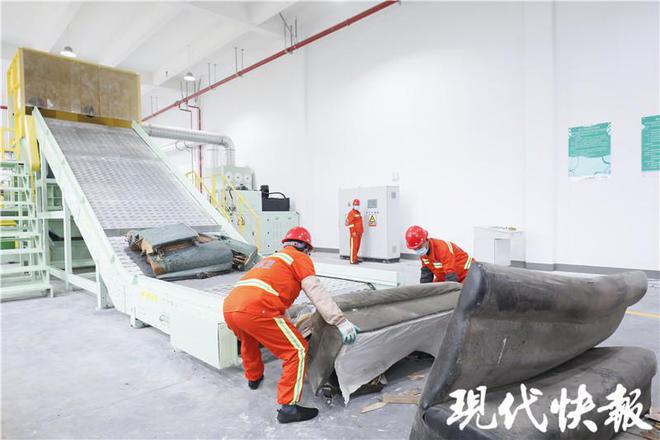 废旧家具火狐电竞往哪扔？盐城东台有了拆解中心(图1)
