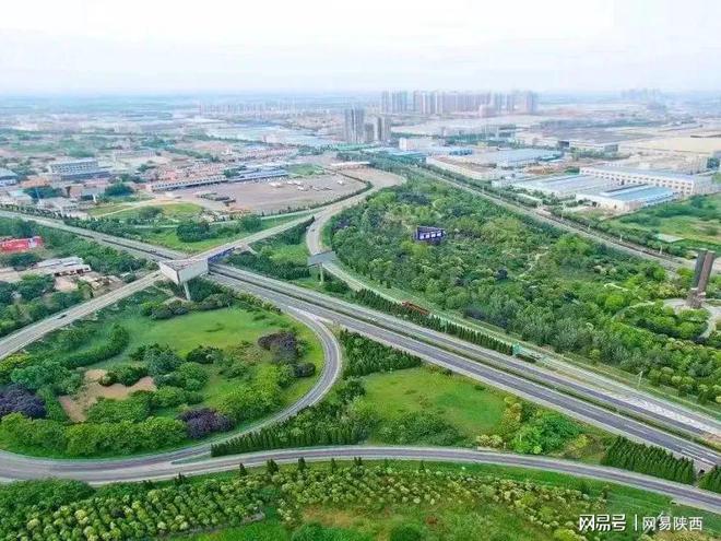 这场“掰头”很“绿色”！经开区举办2022年绿化火狐电竞设计比武大赛(图1)