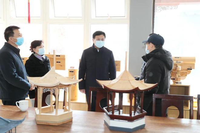 火狐电竞曹路宝专题调研园林保护建设和管理体制改革创新：让苏州园林成为城市闪亮标识(图1)