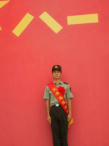 火狐电竞2021上海大学生年度人物揭晓！青春榜样引领朋辈成长勇担使命砥砺奋进新征程(图1)