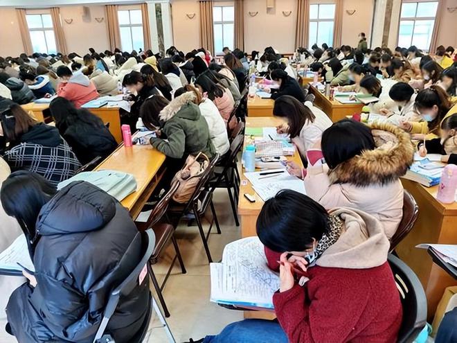 萝卜招聘再现火狐电竞！招聘小学数学教师研究生学历还是风景园林专业(图8)