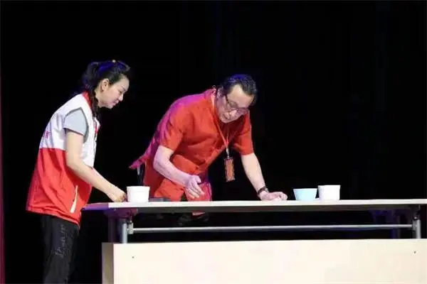火狐电竞2023中国手指书画作品展在深圳盛大开幕(图3)