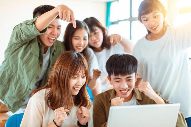 火狐电竞大学里“坑人”的5个专业工作后很快被淘汰选对专业很重要！(图3)