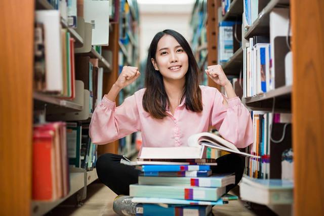 火狐电竞大学里“坑人”的5个专业工作后很快被淘汰选对专业很重要！(图6)