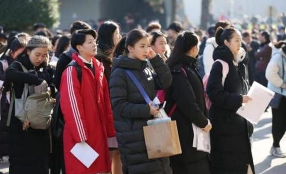火狐电竞大学里最“坑爹”的3类专业不仅花钱多毕业了还找不到工作！(图1)
