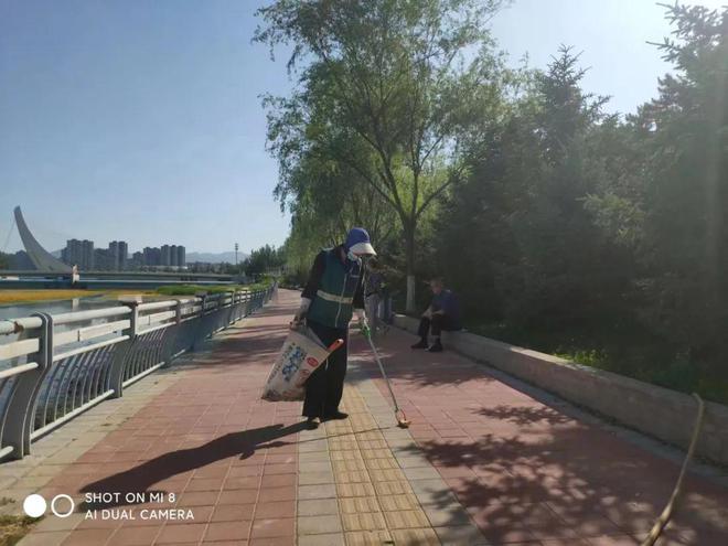 火狐电竞炎炎夏日 绿化养护正忙时—“四加强”开启夏季园林绿化养护模式(图6)