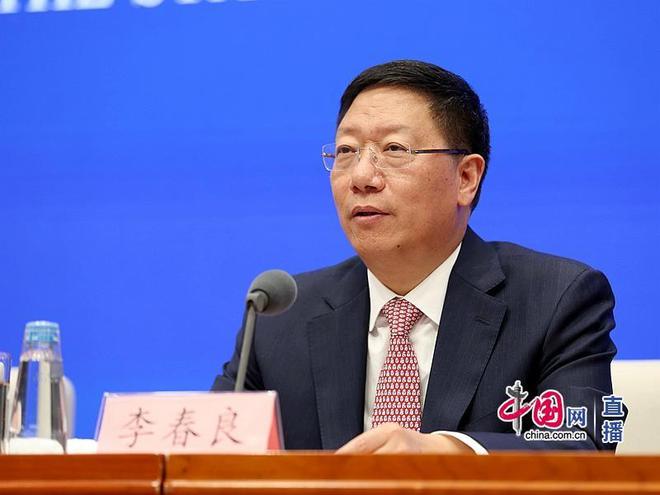 火狐电竞国家林草局：推进大规模国土绿化行动预计2025年我国森林覆盖率将达241%(图1)