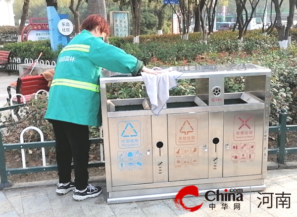 火狐电竞驻马店开发区城市管理局：抢抓春季“黄金期” 绿化养护忙不停(图3)
