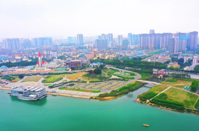 中铁十一局二公司：不负好春光 携手添新绿火狐电竞(图1)