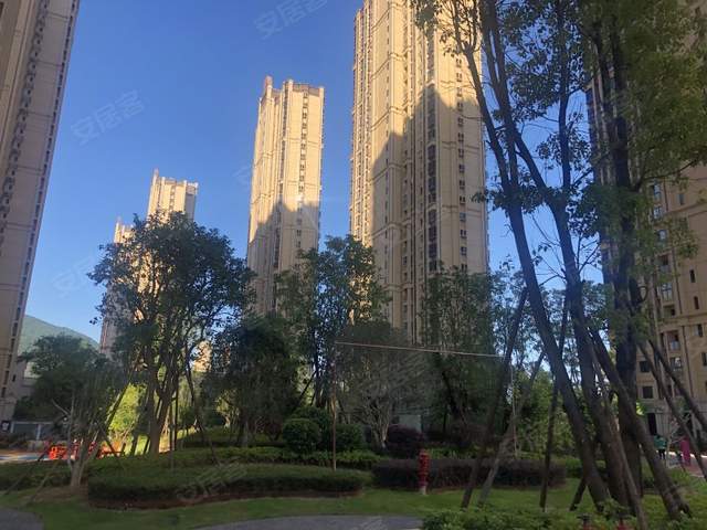 闽侯荆火狐电竞溪接近腰斩的价格中庚香山天地还有未来吗？(图3)