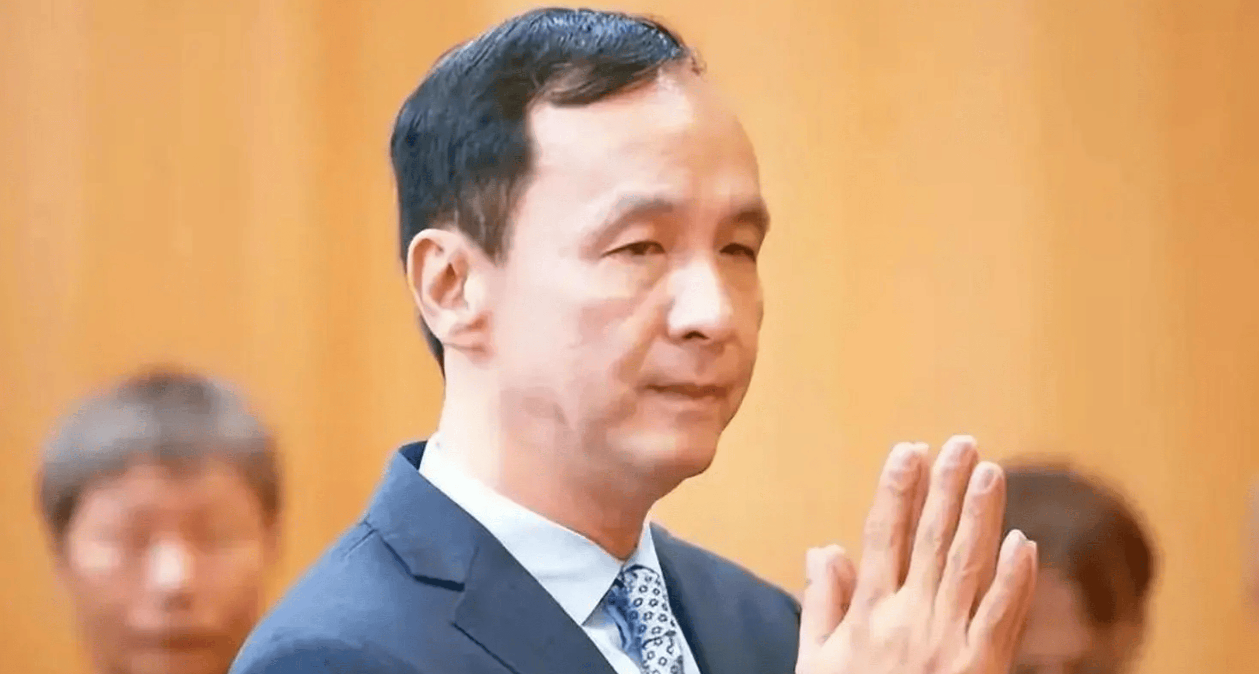 火狐电竞特殊时期朱立伦秘密离台收台出现第3种模式洪秀柱发声促统(图2)