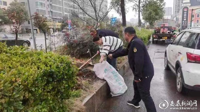 娄底市园林绿化监测所：巡火狐电竞查及时止焚烧 教育引导显成效(图1)