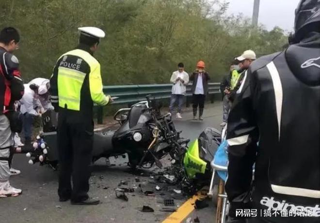 火狐电竞“机车四巨头”：一年全没无证驾驶、逆行、超速最小年仅16岁(图8)