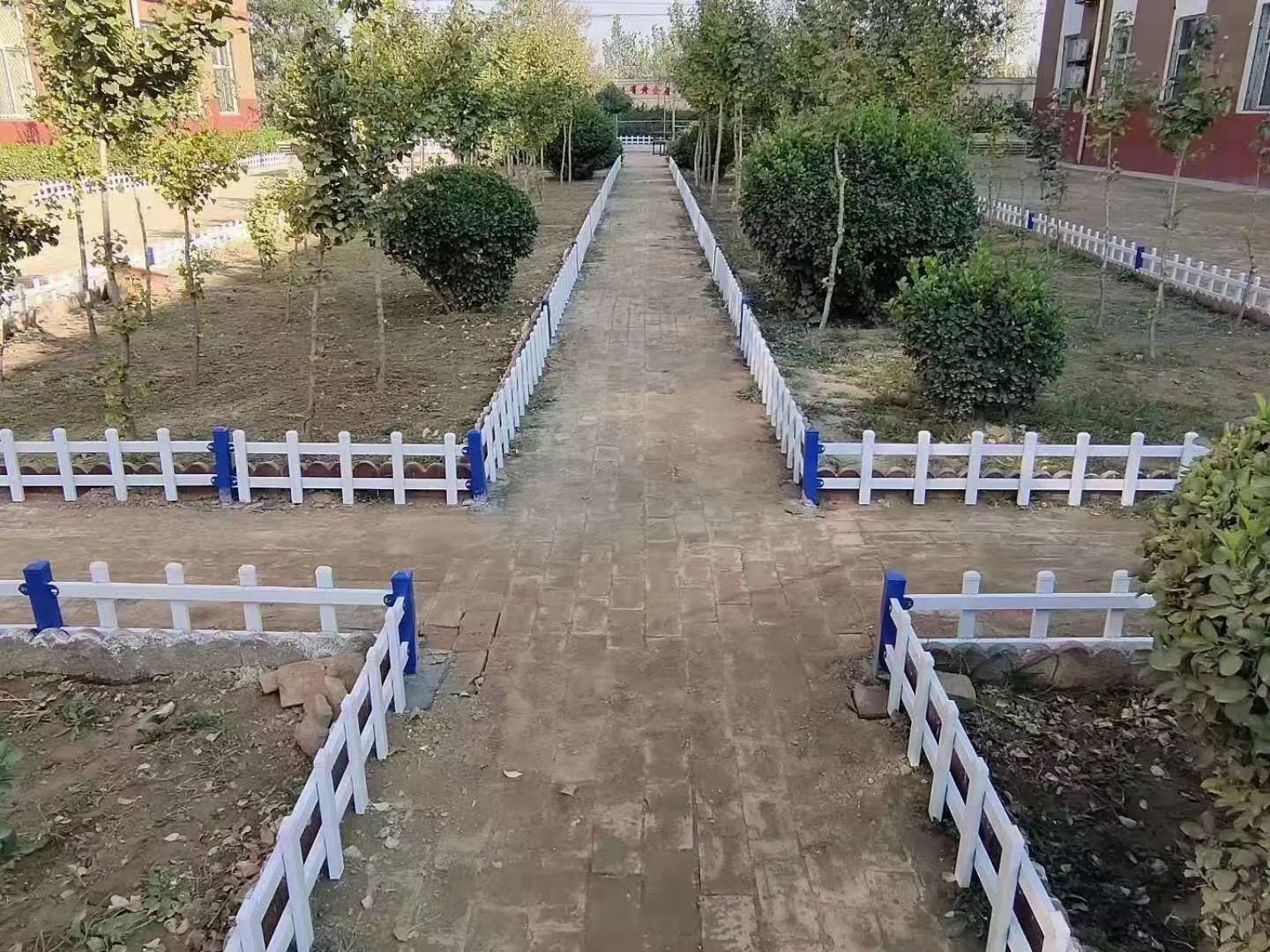 陇南道路草坪护栏多少钱一米绿化带草坪护栏厂家电话火狐电竞(图1)